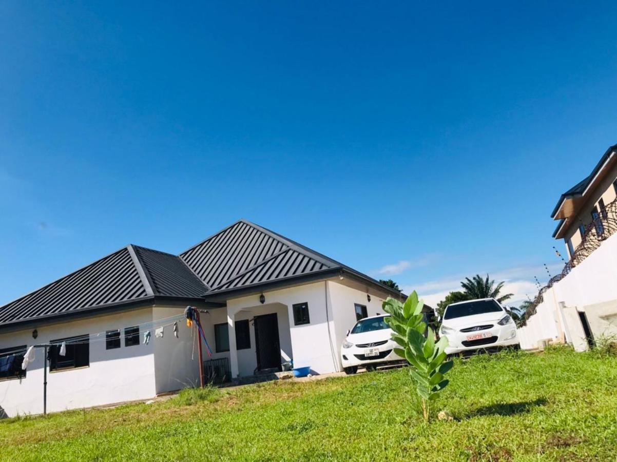 Nana'S Holiday Let Adenta Ngoại thất bức ảnh