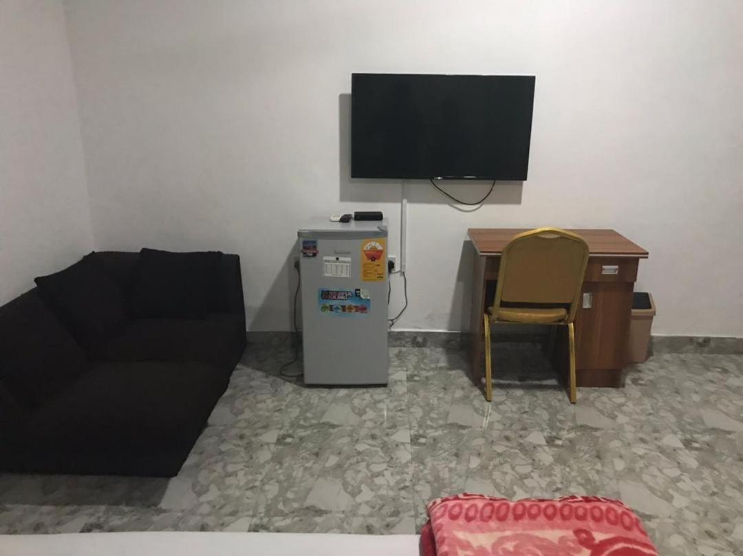 Nana'S Holiday Let Adenta Ngoại thất bức ảnh