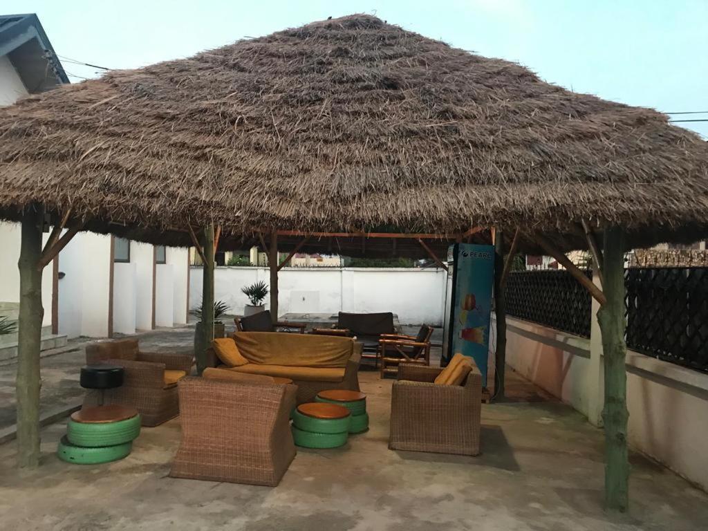Nana'S Holiday Let Adenta Ngoại thất bức ảnh