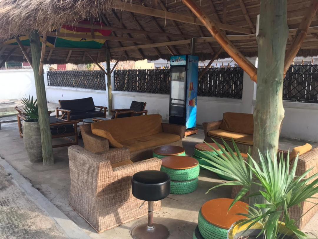Nana'S Holiday Let Adenta Ngoại thất bức ảnh